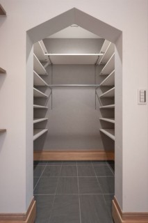 アイディール人事情報！と下がり壁造作事例です！