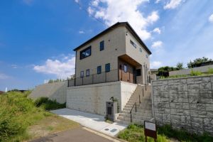 吹抜や勾配天井のある家